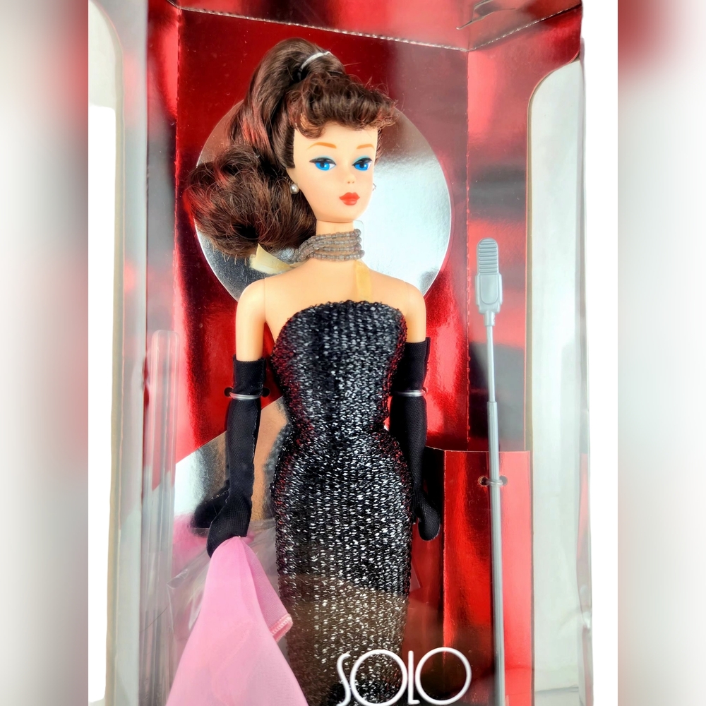 New 1994 SOLO IN THE SPOTLIGHT  Brunette Barbie Reproduction Doll